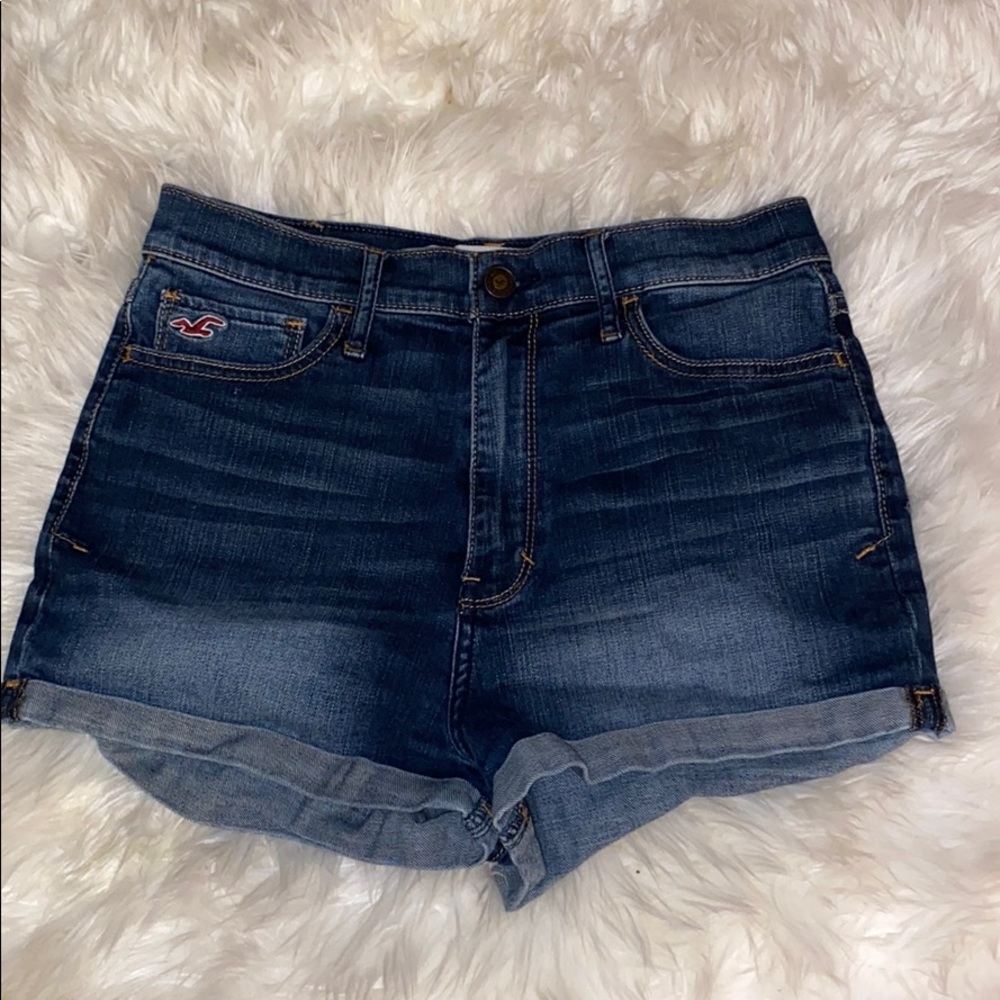 Hollister high waisted shorts